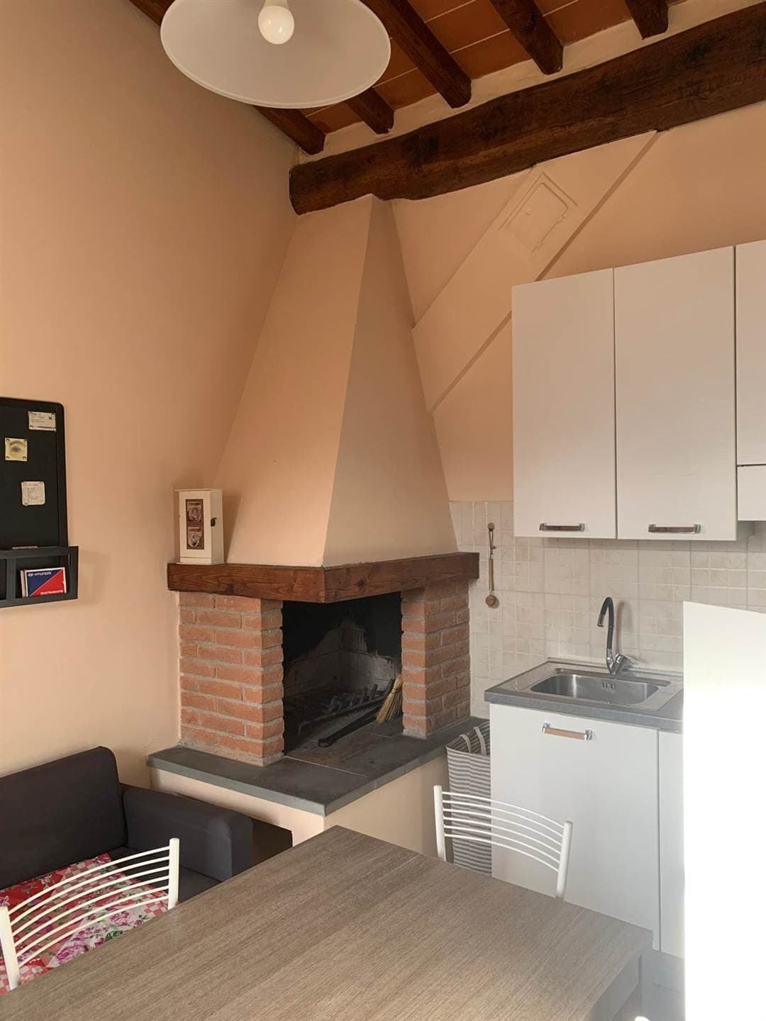 Borgo San lorenzo, Ronta, trilocale ristrutturato