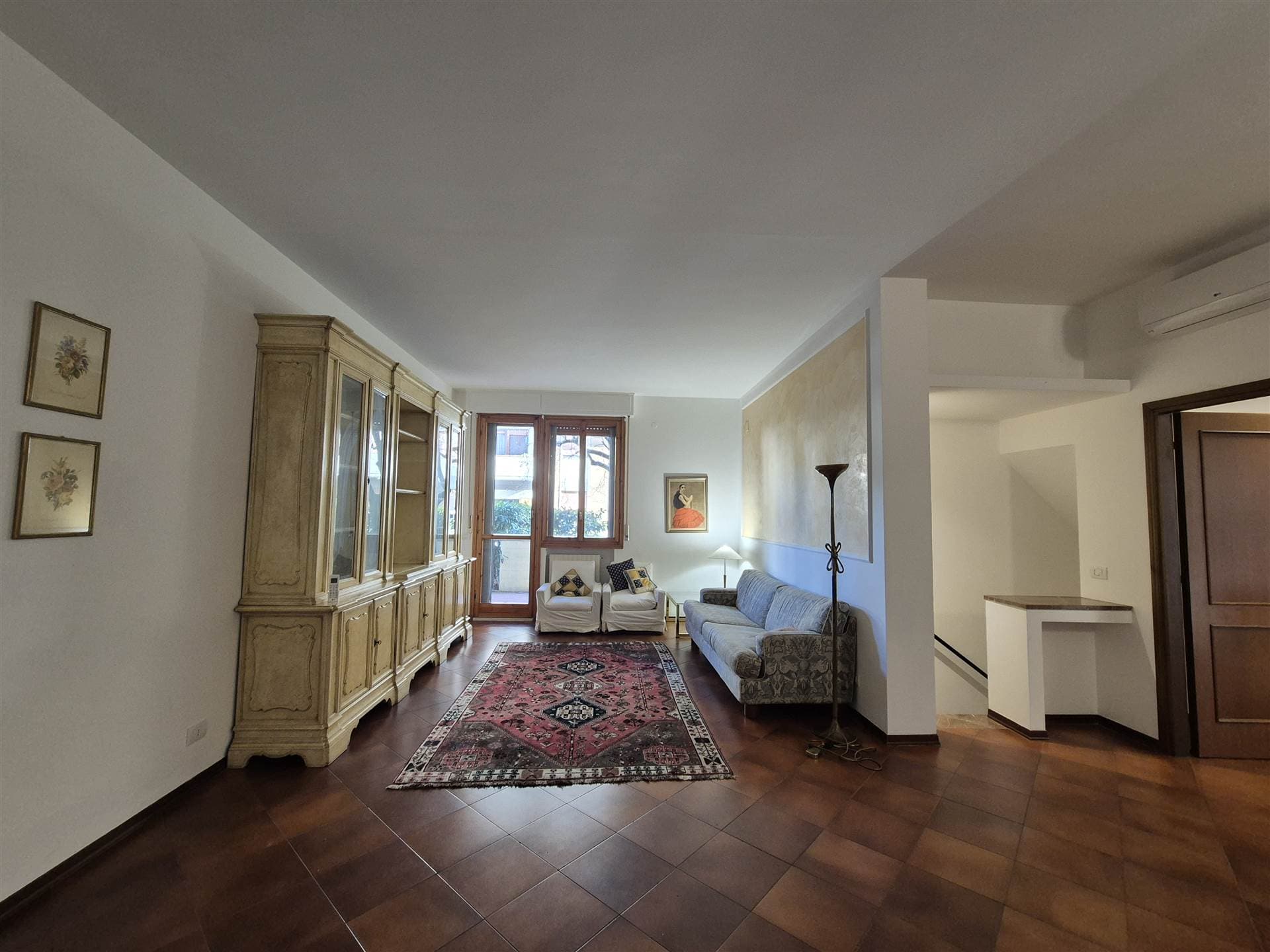 Ponte a Greve, appartamento con taverna, giardino e garage. 3