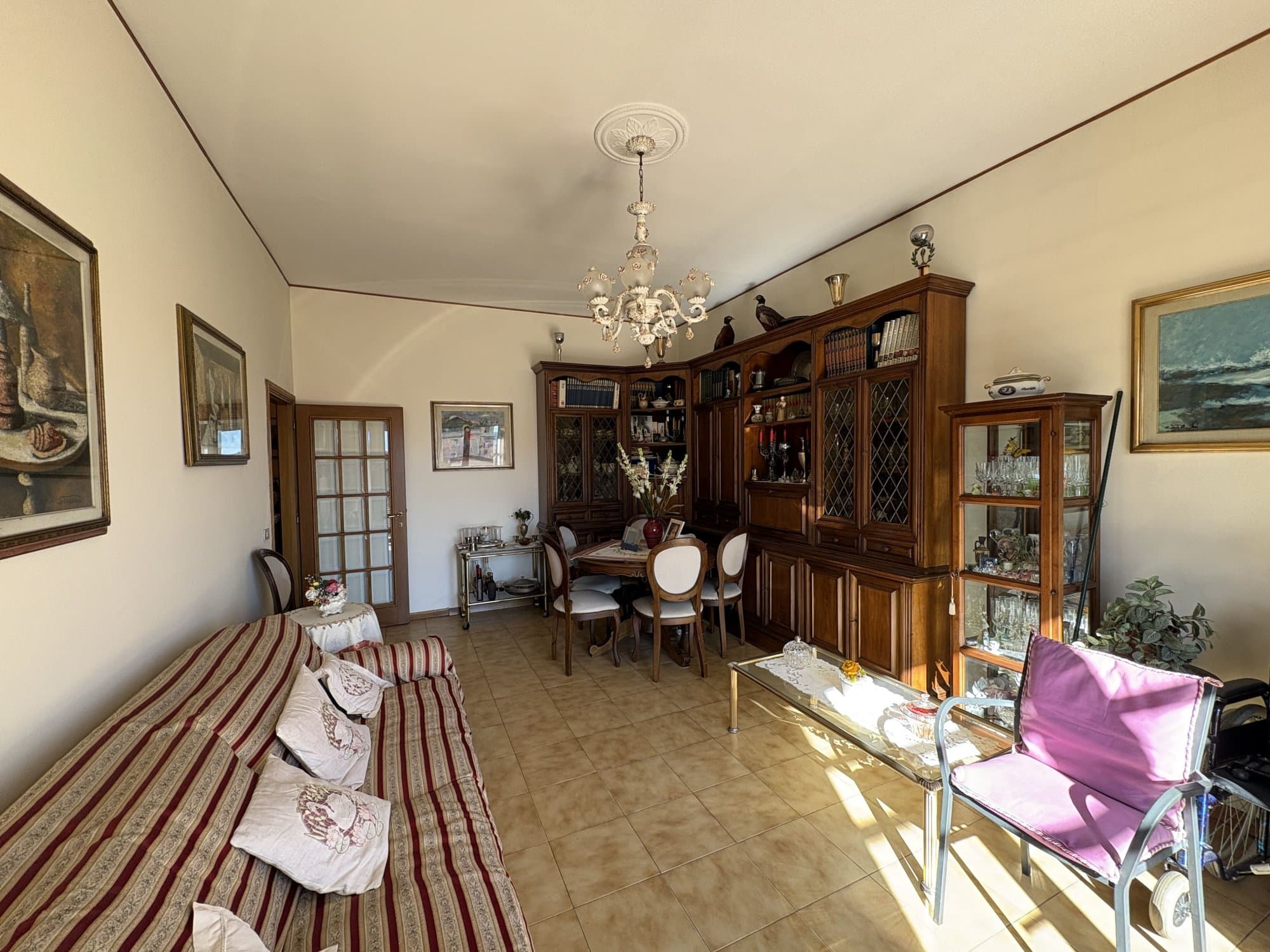 Ampio 4 vani con balcone, box auto e cantina 3